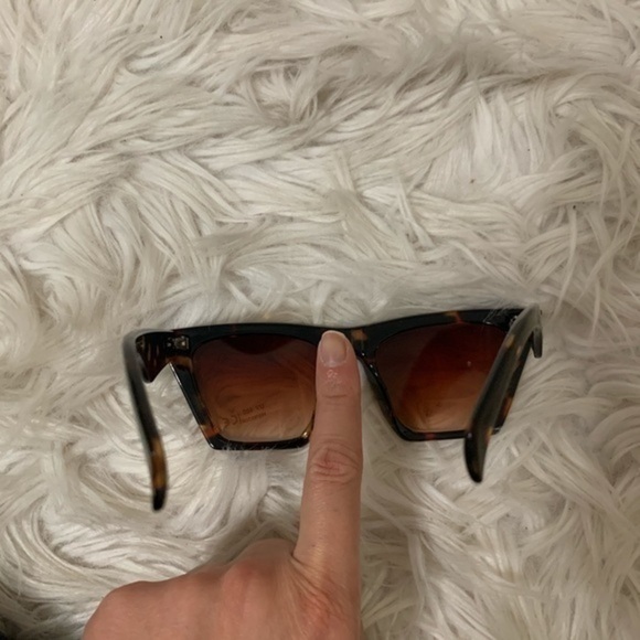 Brown Leopard Sunglasses NWT‎ main image 8